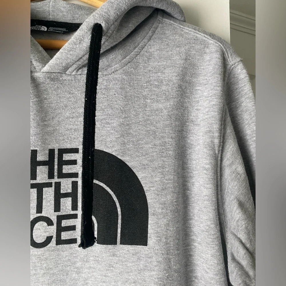North Face Men’s Hooded Logo Sweatshirt Size L